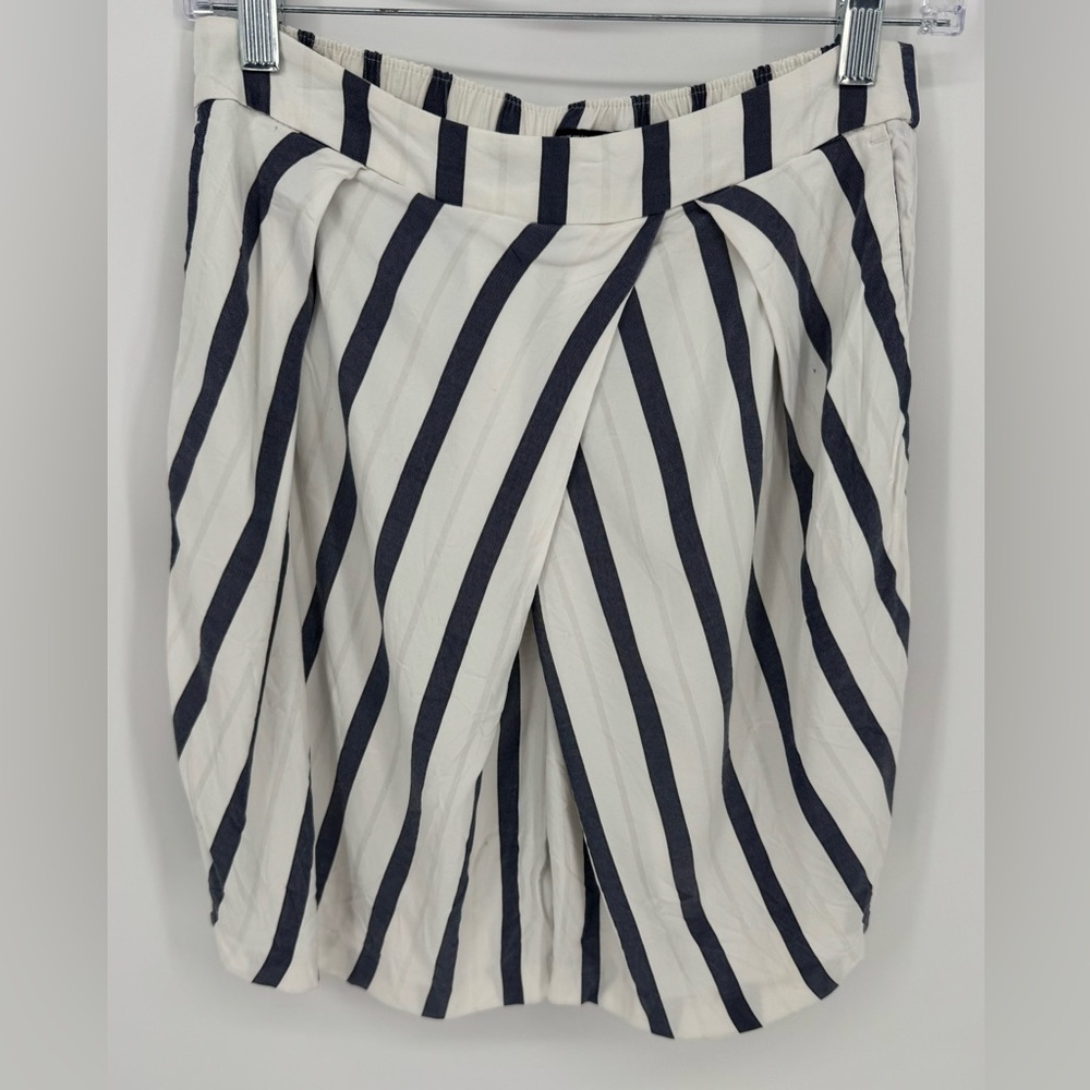 Zara Basics Women's Loose Fitting Striped Shorts